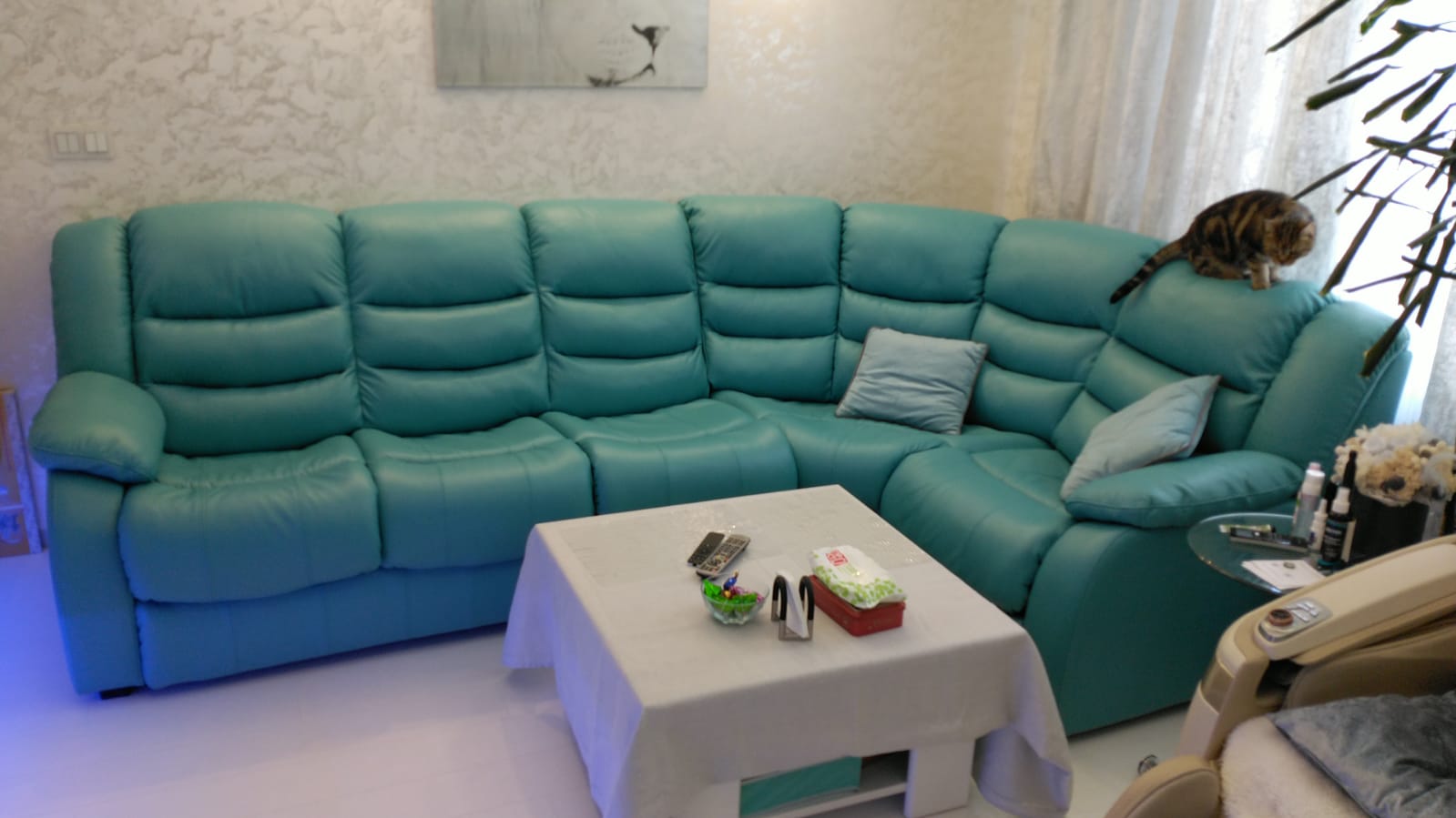 Перетяжка дивана на дому. Красный Кут